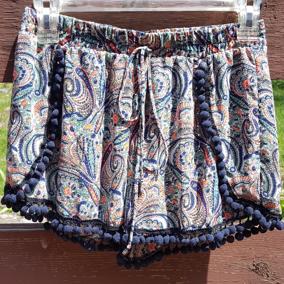 Honey Punch Pom Pom Shorts - Picture 1 of 10